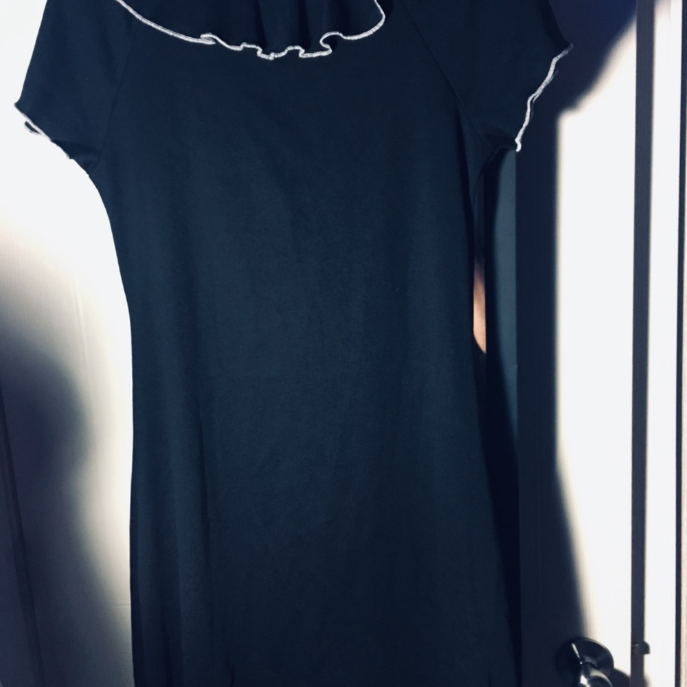 ⚡️SALE- 3️⃣ for $25⚡️ Black Ribbed Ruffle Dress *L - Picture 4 of 4